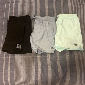 Vans Primary Volley 2 Shorts Size Medium
(DISCONTINUED)